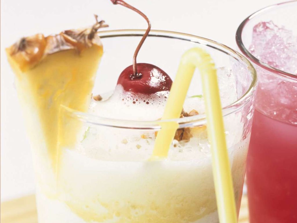 Alkoholfreier Fruchtcocktail Rezept | EAT SMARTER