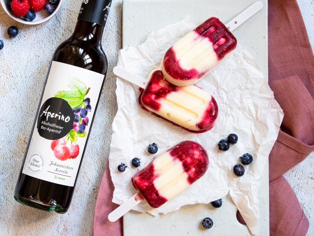 Aperino Joghurt-Beeren Eis Rezept | EAT SMARTER