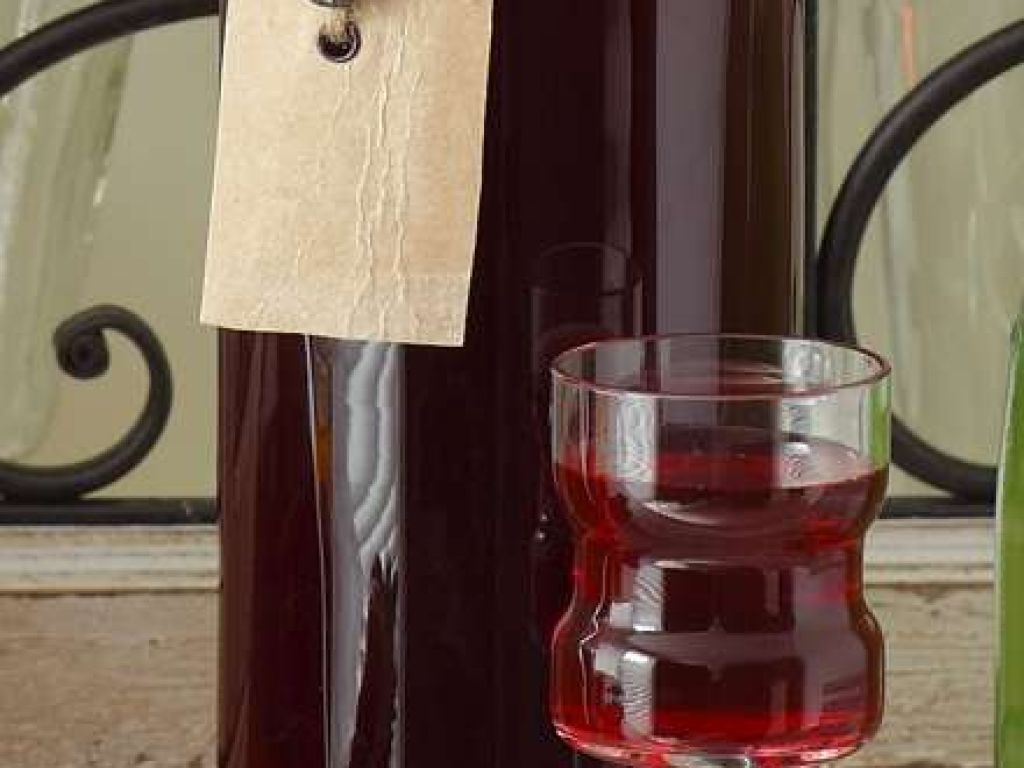 Mirabellenlikör Rezepte Aronia-Likör Rezept | EAT SMARTER