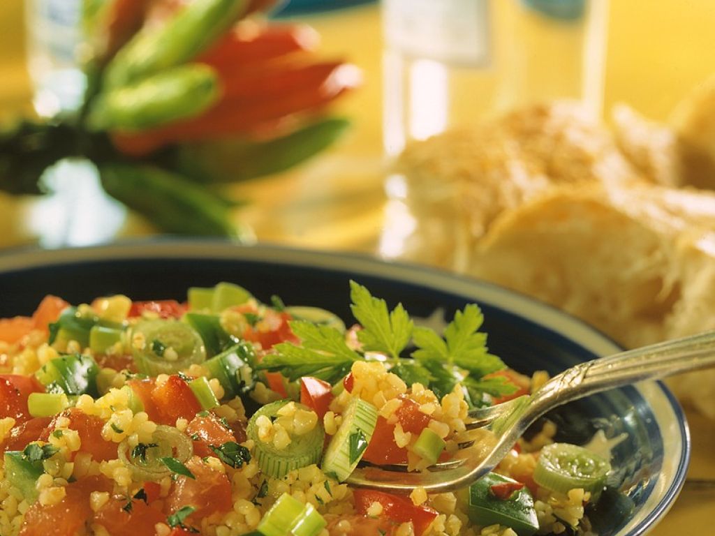 Bulgur mit Paprika Rezept | EAT SMARTER