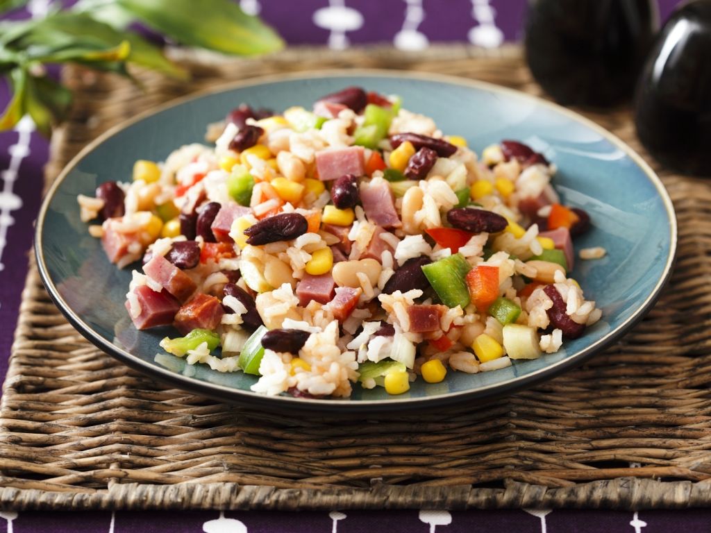 Bunter Reissalat mit Schinken Rezept | EAT SMARTER