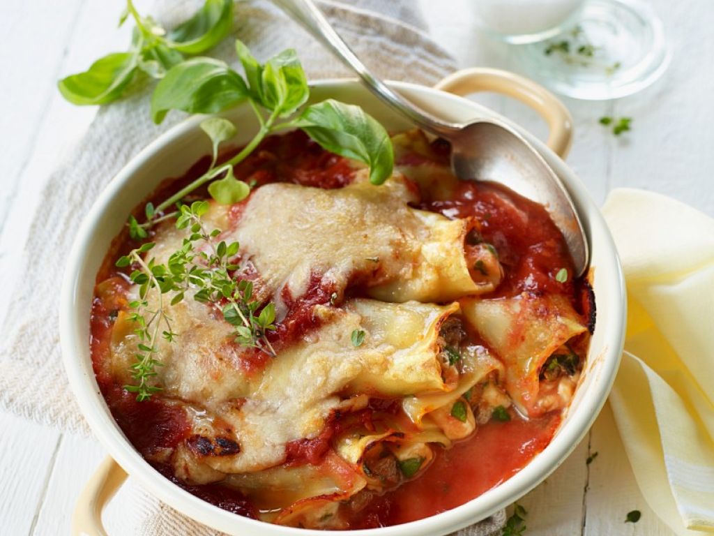 Cannelloni mit Mozzarella und Hackfleisch Rezept | EAT SMARTER