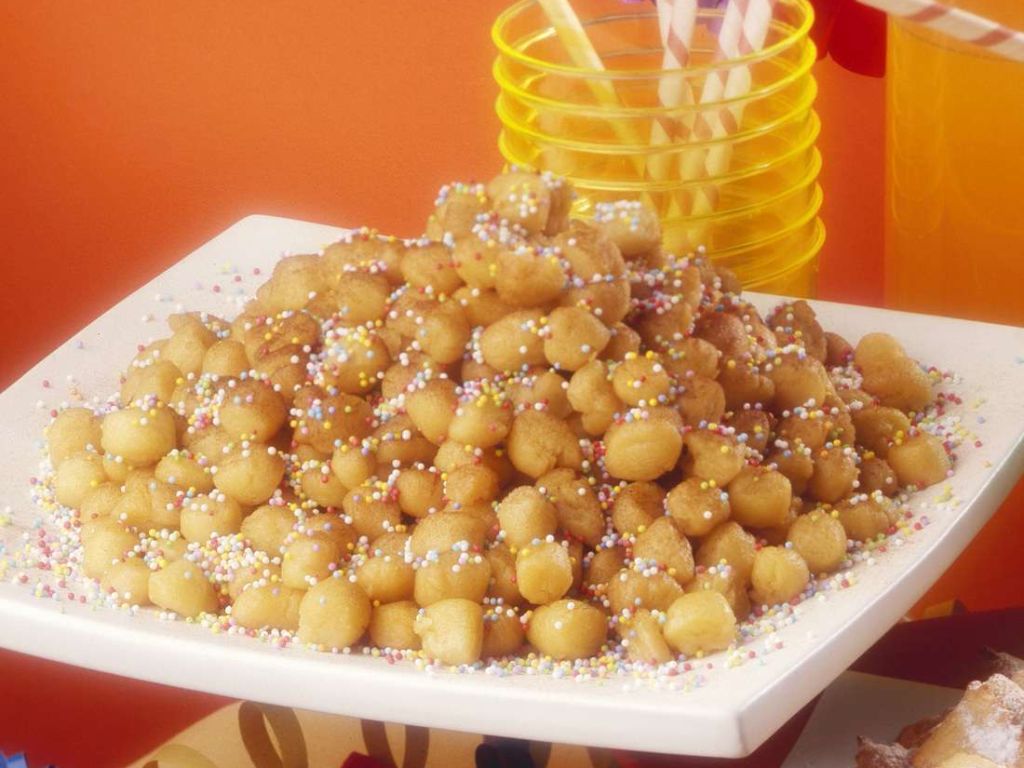 Castagnole Rezept | EAT SMARTER