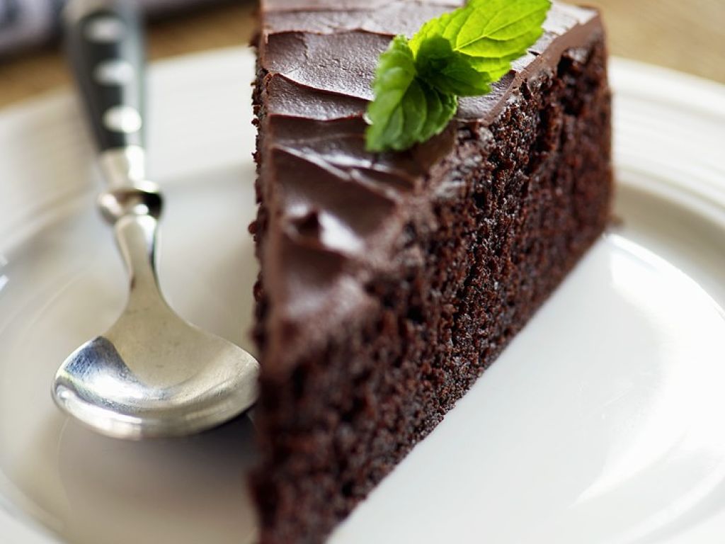 Englischer Schokokuchen mit Bier Rezept | EAT SMARTER
