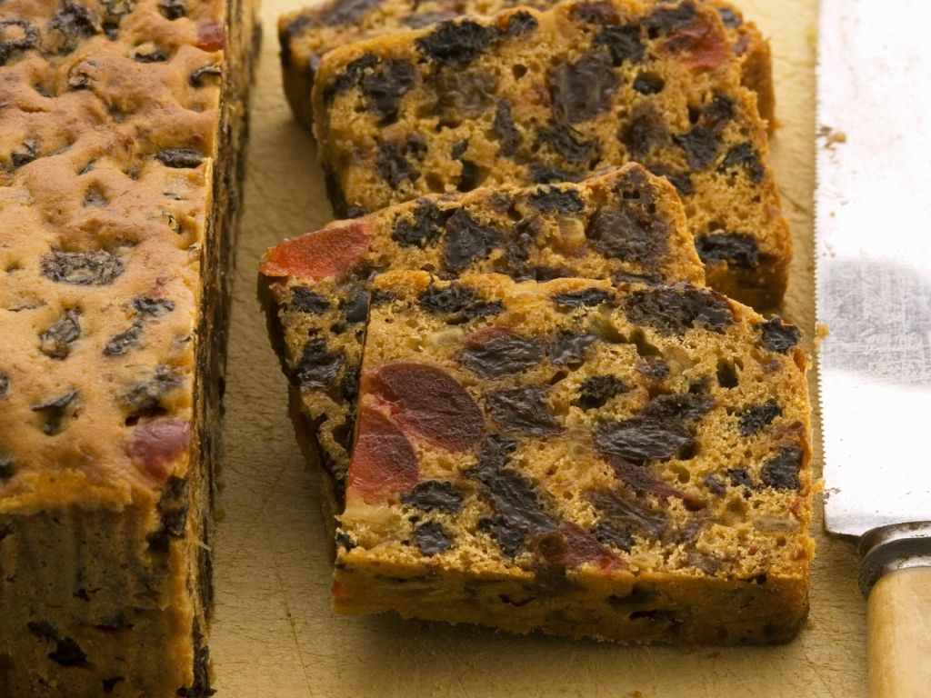 englischer Teekuchen (Früchtekuchen) Rezept | EAT SMARTER