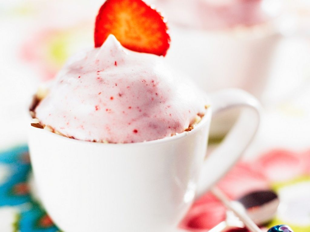 Erdbeermousse ohne Gelatine Rezept | EAT SMARTER