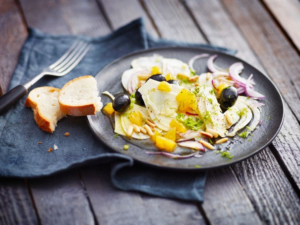 Fenchel-Orangen-Salat mit Oliven Rezept | EAT SMARTER
