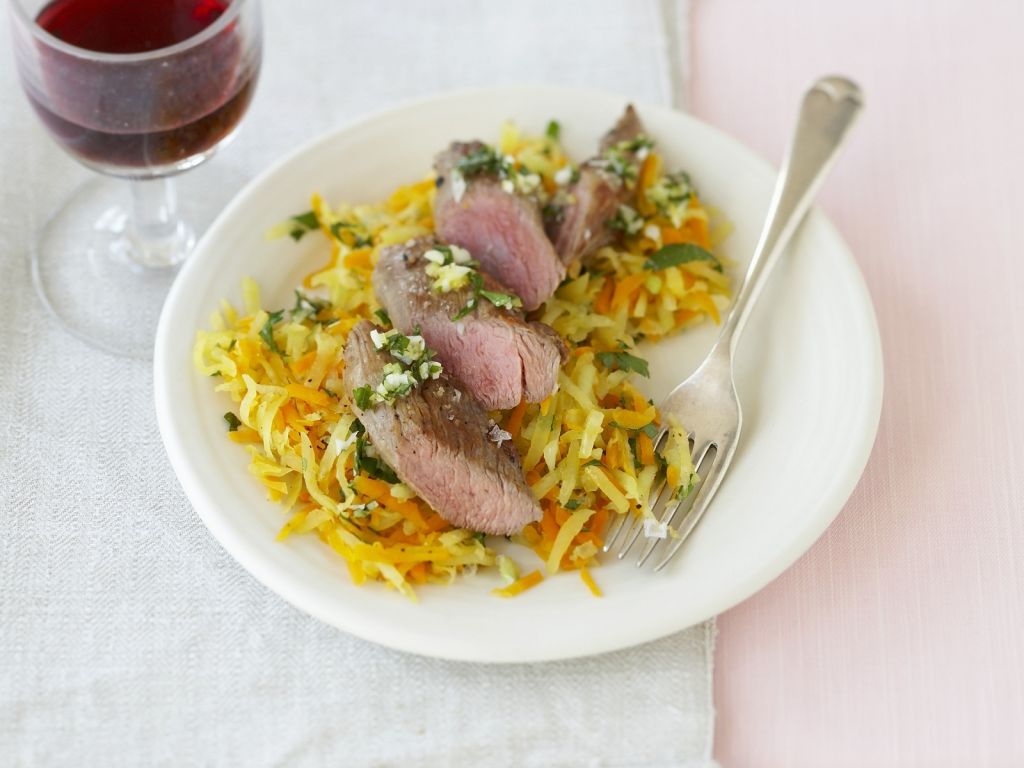 Filet vom Lamm mit geraspeltem Gemüse Rezept | EAT SMARTER