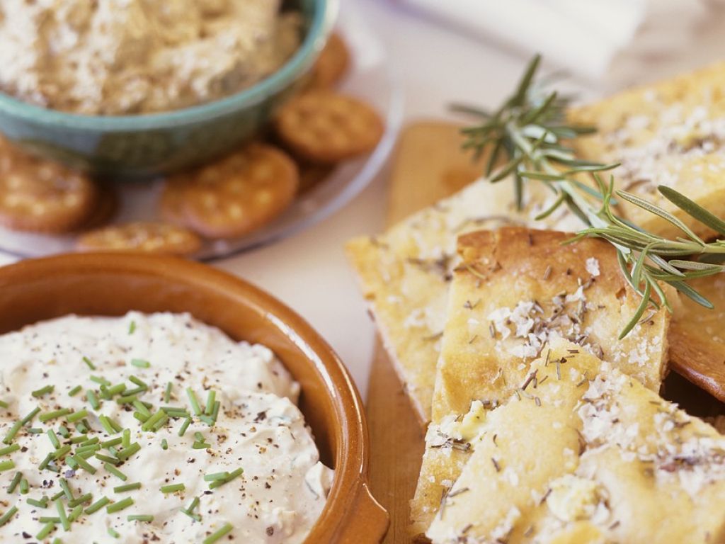 Foccacia mit Dips Rezept EAT SMARTER