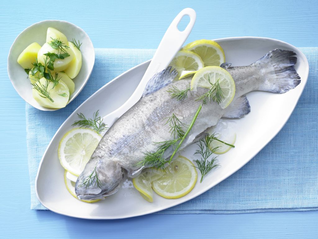 Forelle blau Rezept | EAT SMARTER