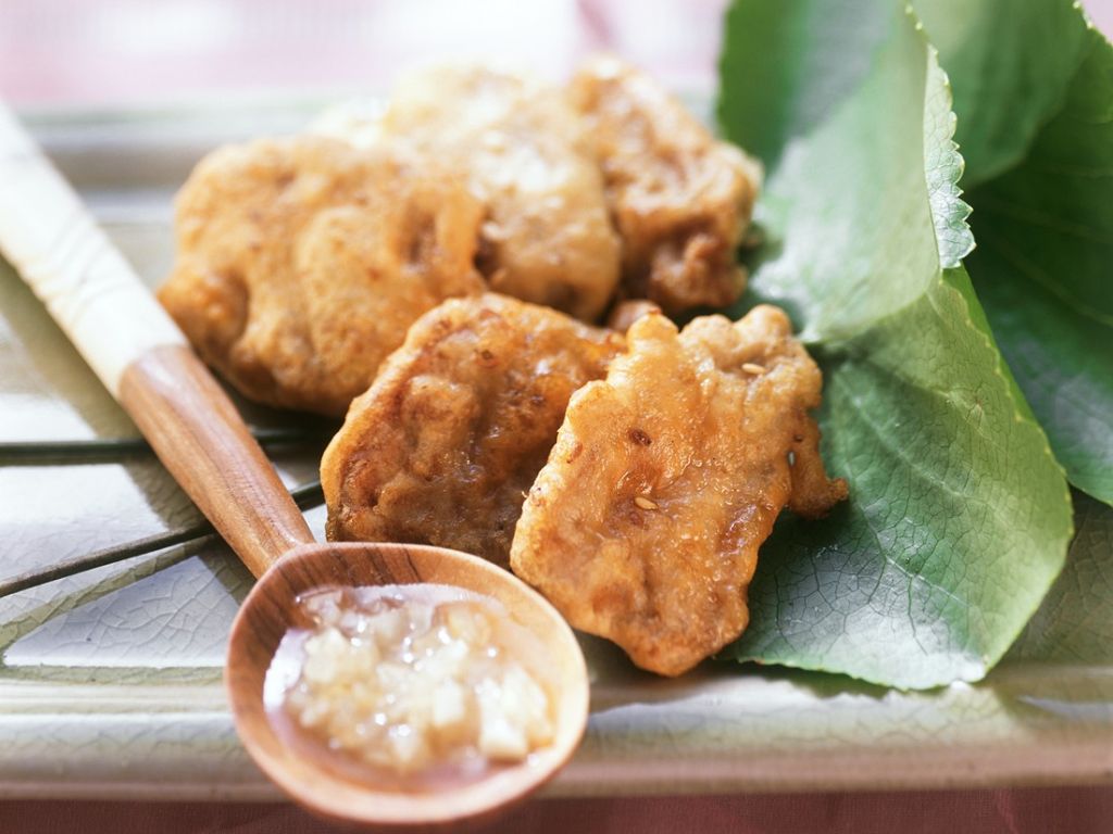 Frittiertes Schweinefleisch Rezept | EAT SMARTER