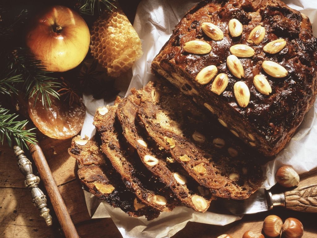 Früchtebrot zu Weihnachten Rezept | EAT SMARTER