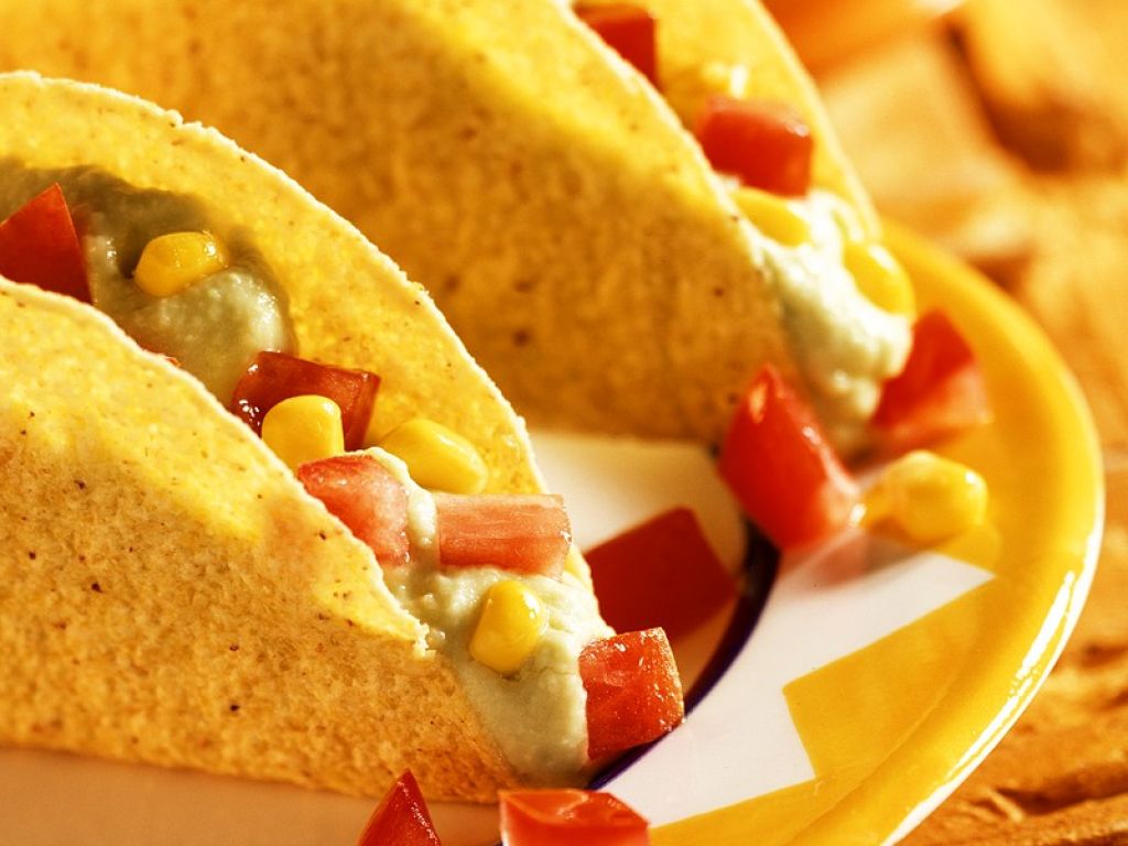 Gefüllte Taco-Shells Rezept | EAT SMARTER