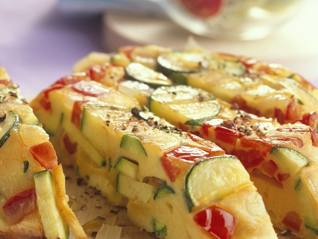 Gemüse-Frittata Rezept | EAT SMARTER