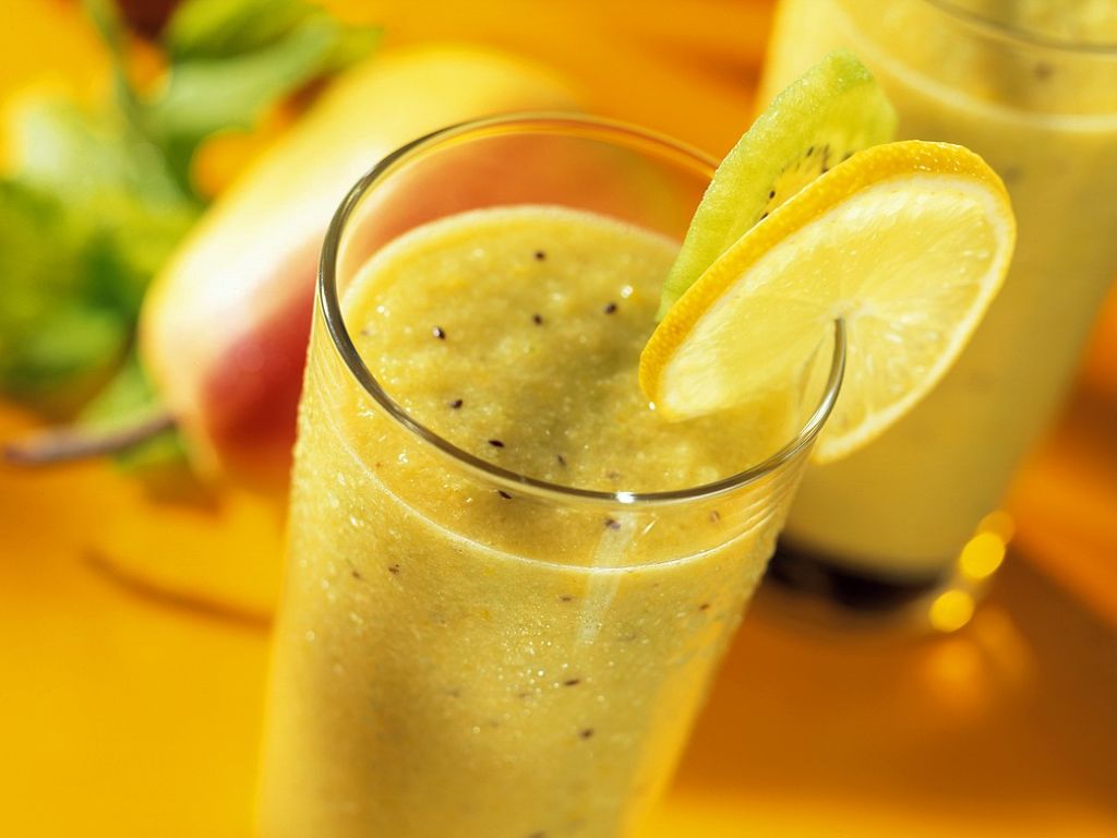 Gemüse-Frucht-Smoothie Rezept | EAT SMARTER Gemüse-Frucht-Smoothie Rezept | EAT SMARTER