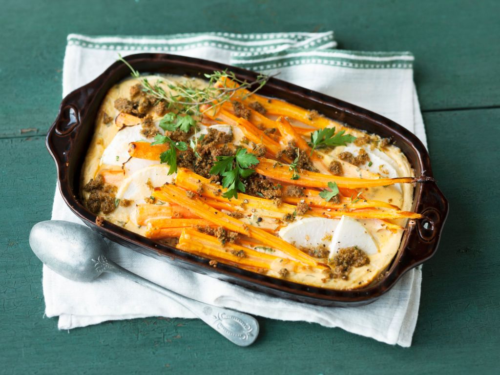 Gemüseauflauf mit Kohlrabi und Möhren Rezept | EAT SMARTER