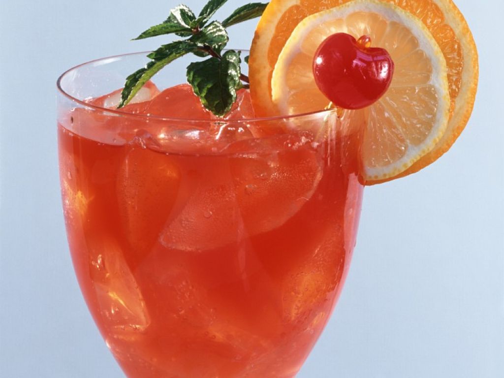 GinKirschCocktail Rezept EAT SMARTER