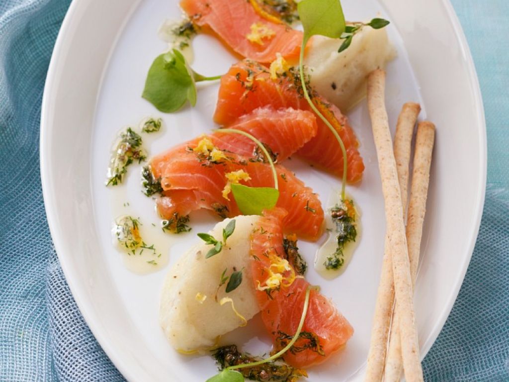 Graved Lachs mit Stampf Rezept | EAT SMARTER