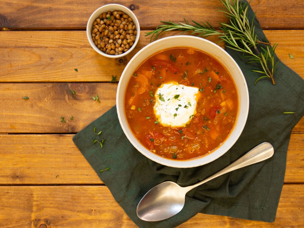 Griechische Linsensuppe Rezept | EAT SMARTER Griechische Linsensuppe Rezept | EAT SMARTER