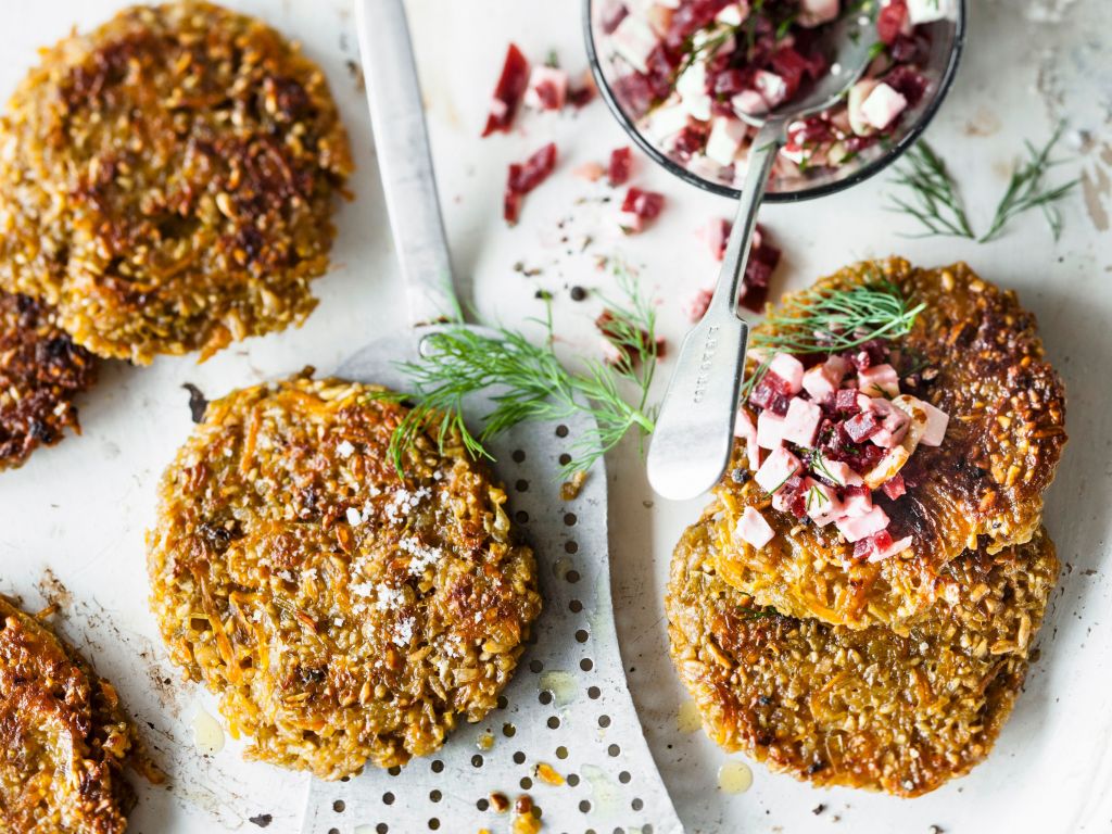 Grünkernfrikadellen Rezept | EAT SMARTER Grünkernfrikadellen Rezept | EAT SMARTER