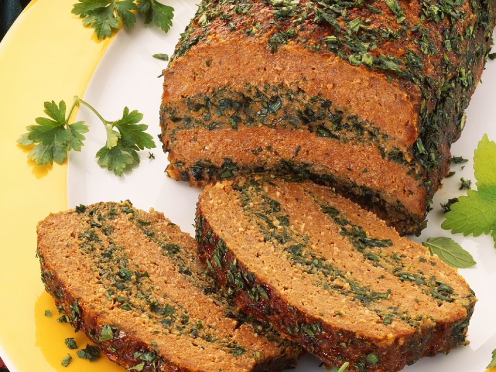 Hackbraten mit Kräutern Rezept | EAT SMARTER