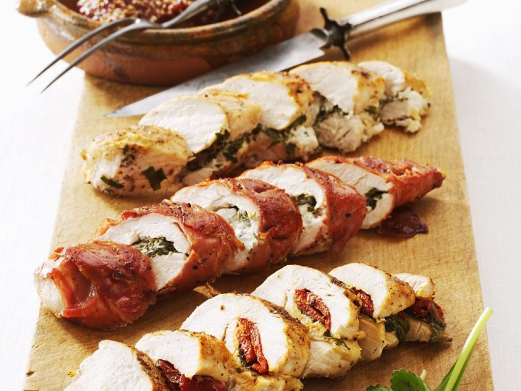Hähnchenfilets mit verschiedenen Füllungen Rezept | EAT SMARTER