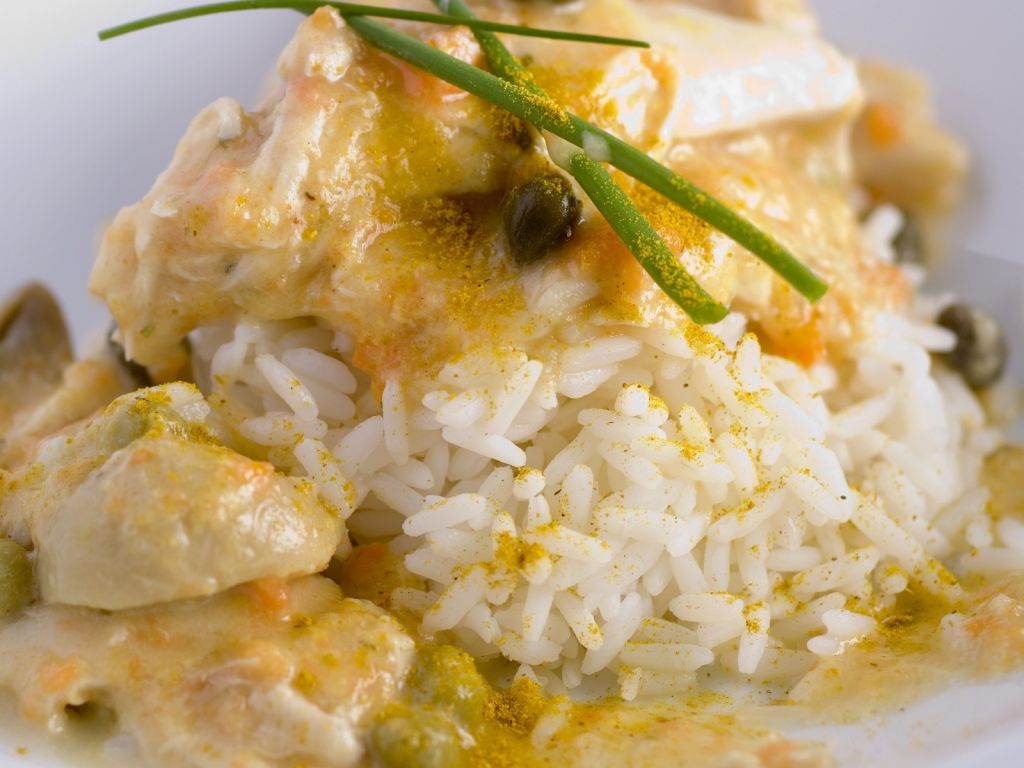 Hähnchenragout mit Reis Rezept | EAT SMARTER Hähnchenragout mit Reis Rezept | EAT SMARTER