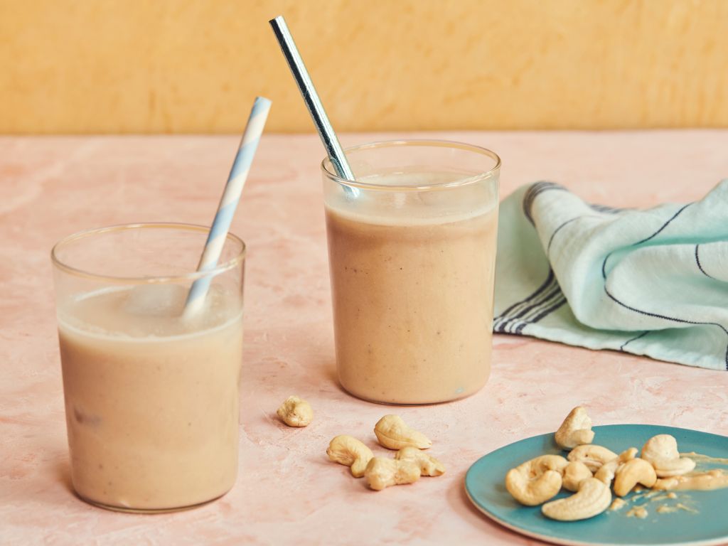 Hafer-Bananen-Shake Rezept | EAT SMARTER