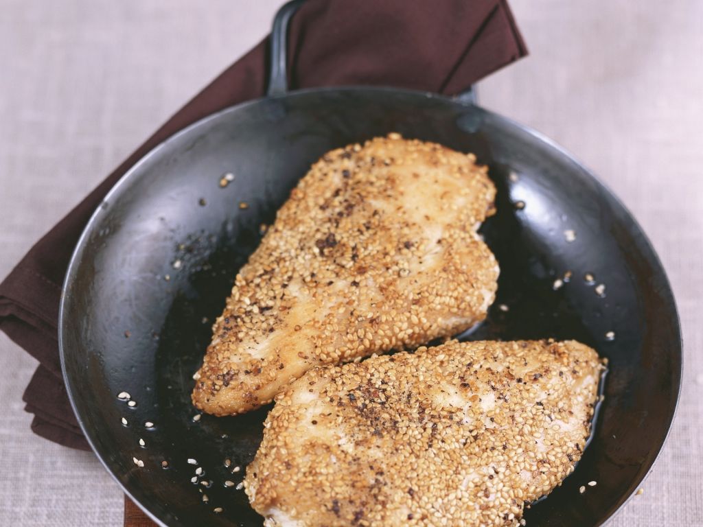 Hühnchen mit Sesamkruste Rezept | EAT SMARTER