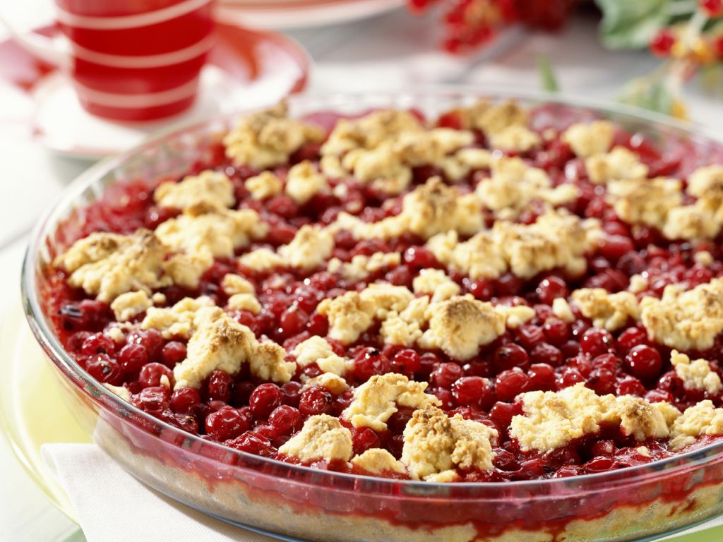 Johannisbeer-Crumble Rezept | EAT SMARTER
