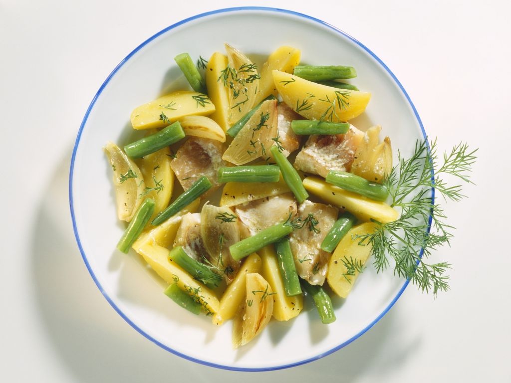 Kartoffel-Fisch-Pfanne mit grünen Bohnen, Dill und Schalotten Rezept ...
