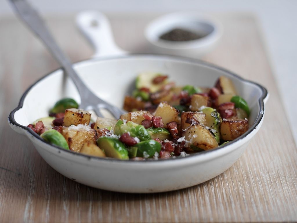 Kartoffeln mit Gemüse auf englische Art Rezept | EAT SMARTER