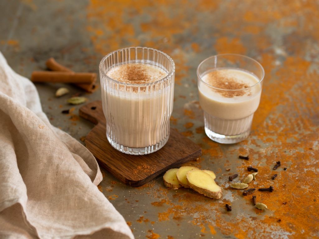 Kefir-Lassi Rezept | EAT SMARTER