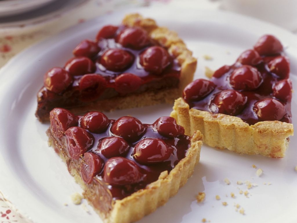 Kirschtarte mit Canache-Creme