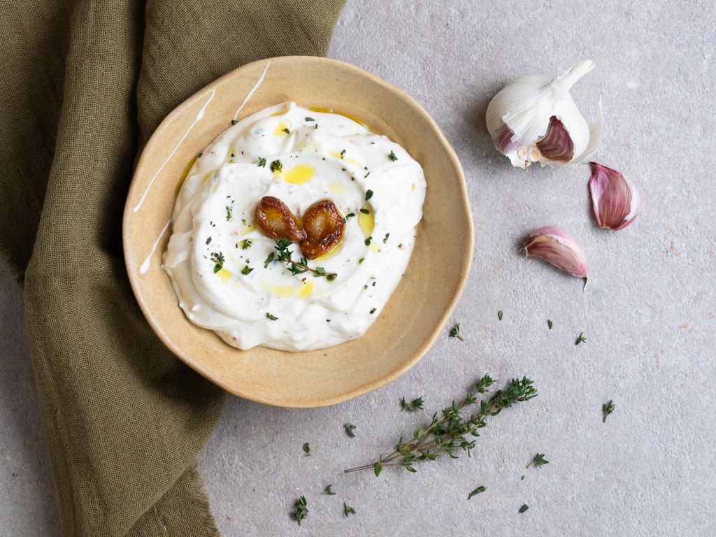 Knoblauch-Dip Rezept | EAT SMARTER Knoblauch-Dip Rezept | EAT SMARTER