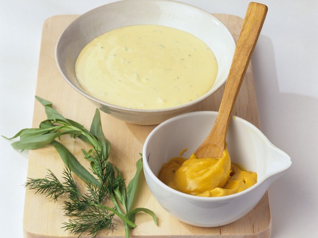 Kräuter-Soße mit Senf Rezept | EAT SMARTER