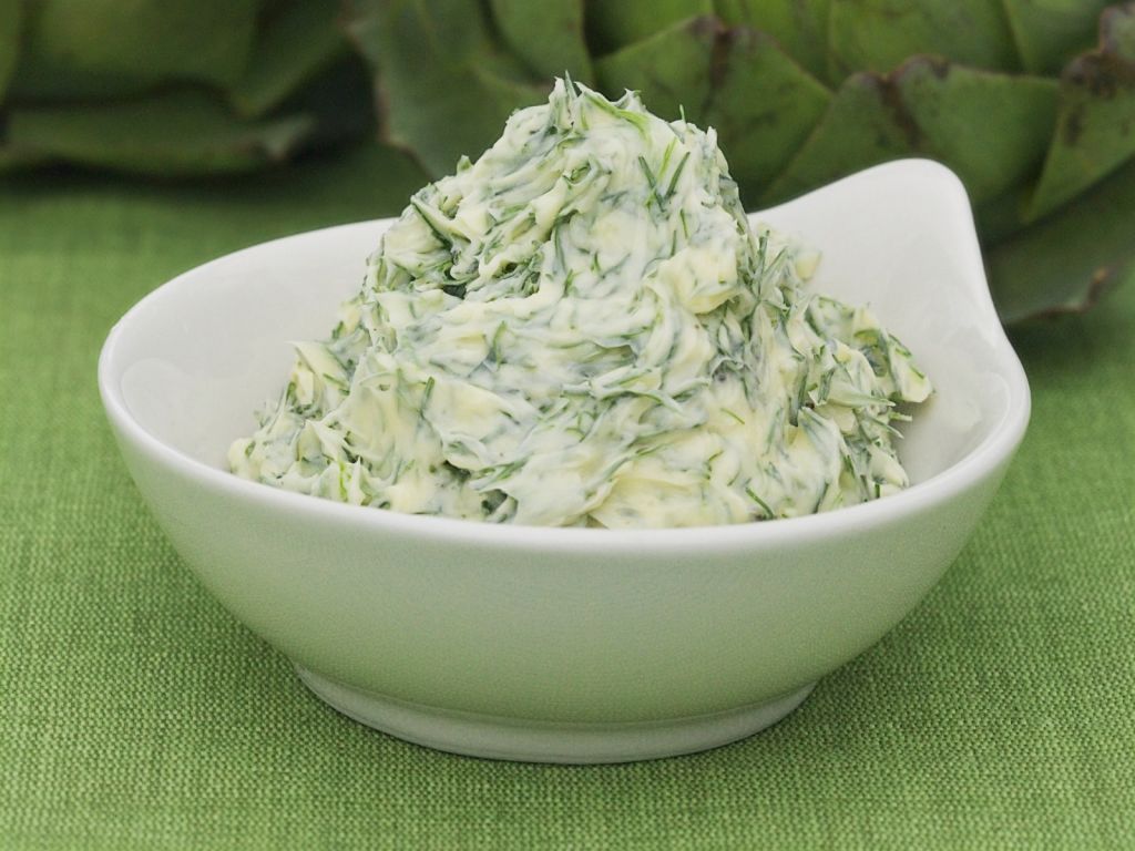 Kräuterbutter mit Dill Rezept | EAT SMARTER