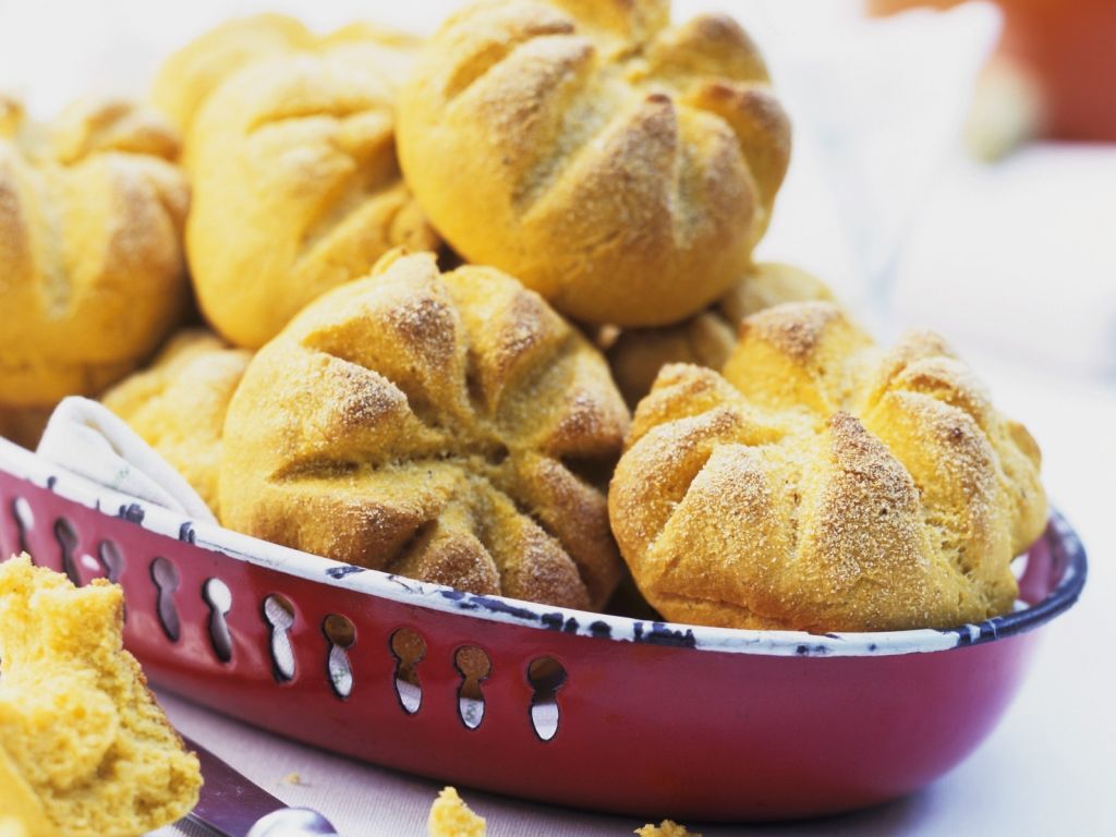 Kürbissemmeln Rezept | EAT SMARTER