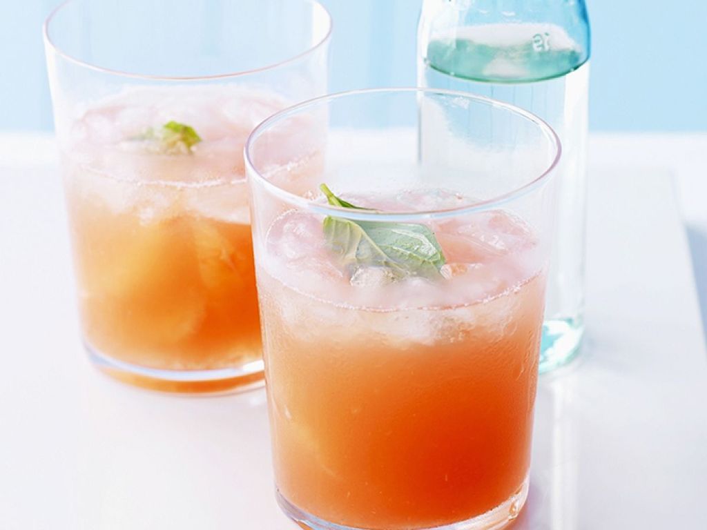 LowCarbGrapefruitDrink Rezept EAT SMARTER