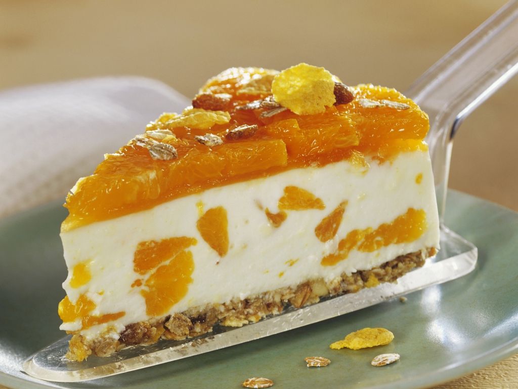 Mandarinen-Frischkäsetorte Rezept | EAT SMARTER