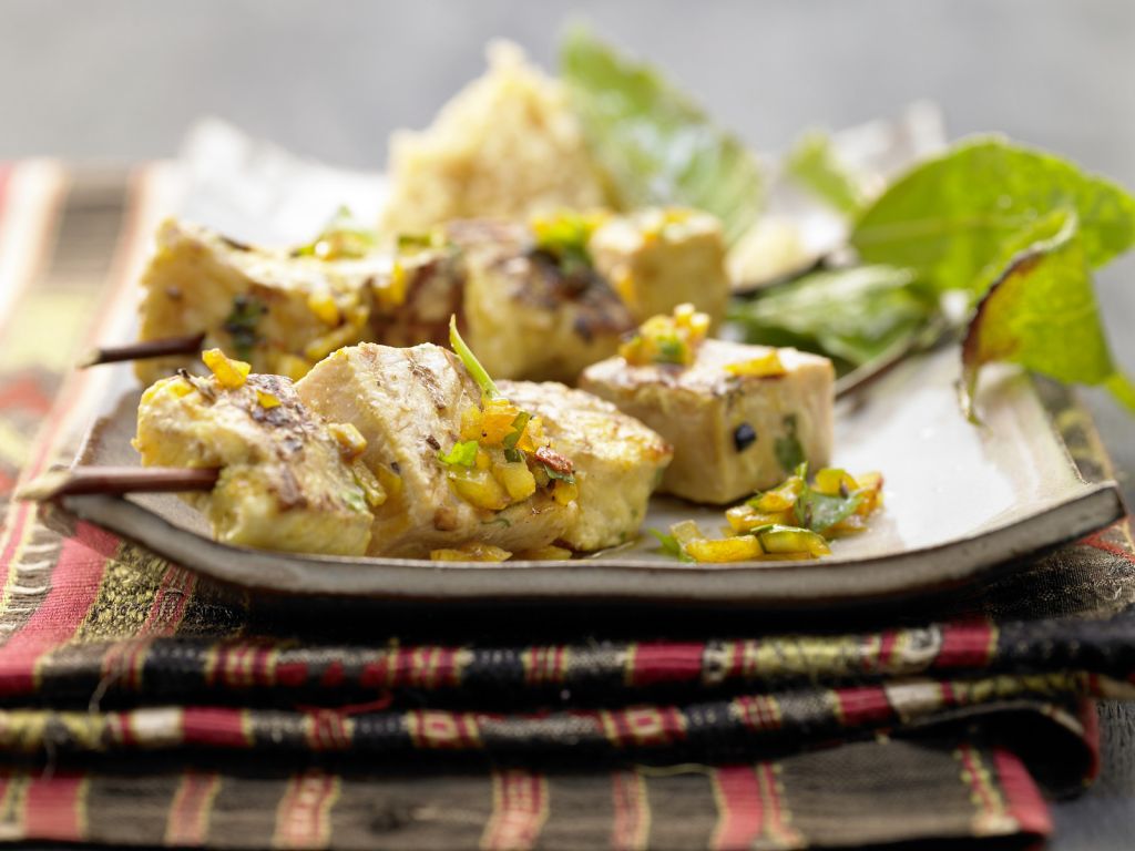 Marokkanische Fischspieße Rezept | EAT SMARTER