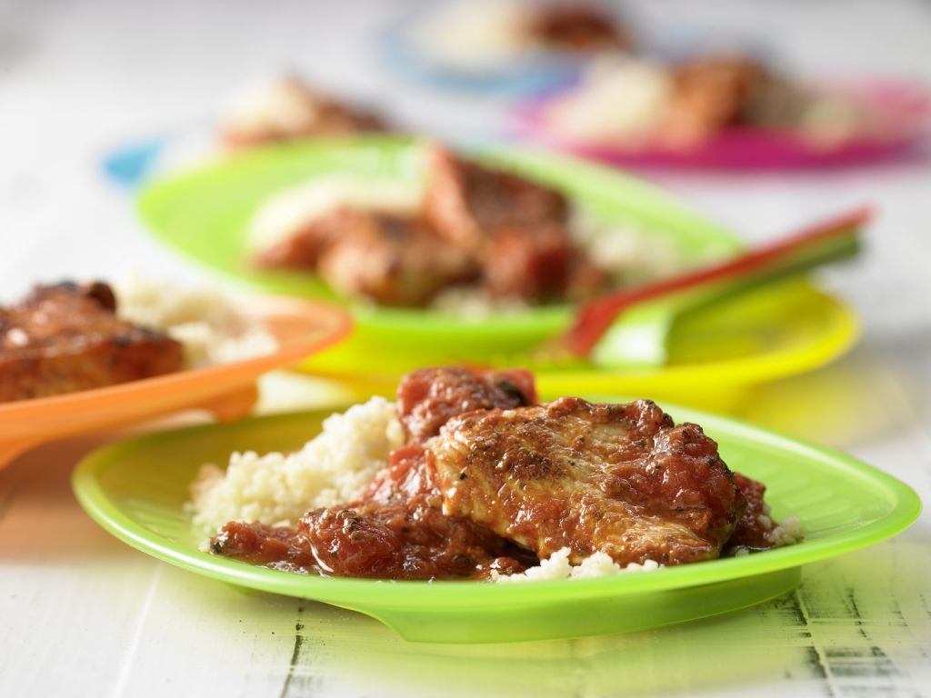 Minischnitzel mit Couscous Rezept | EAT SMARTER