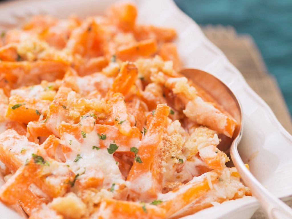 Möhren-Käseauflauf Rezept | EAT SMARTER