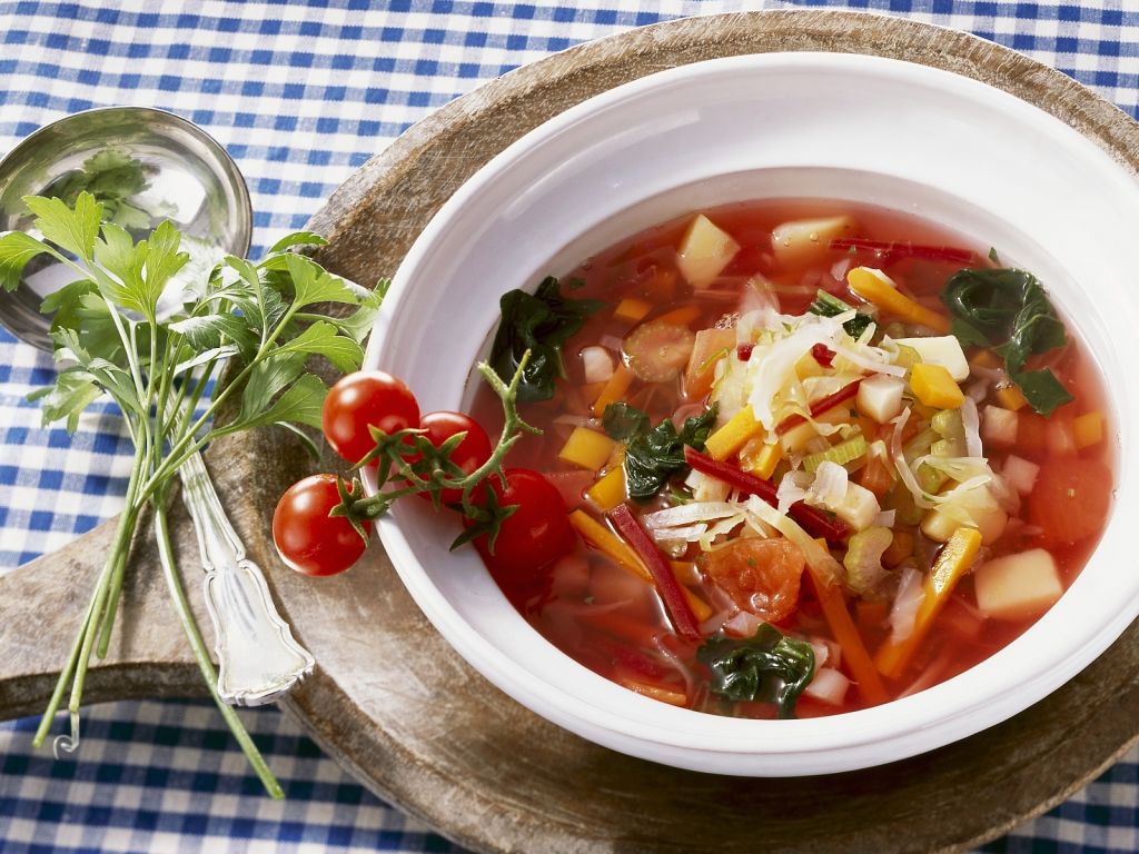 Mönchsuppe auf rumänische Art Rezept | EAT SMARTER