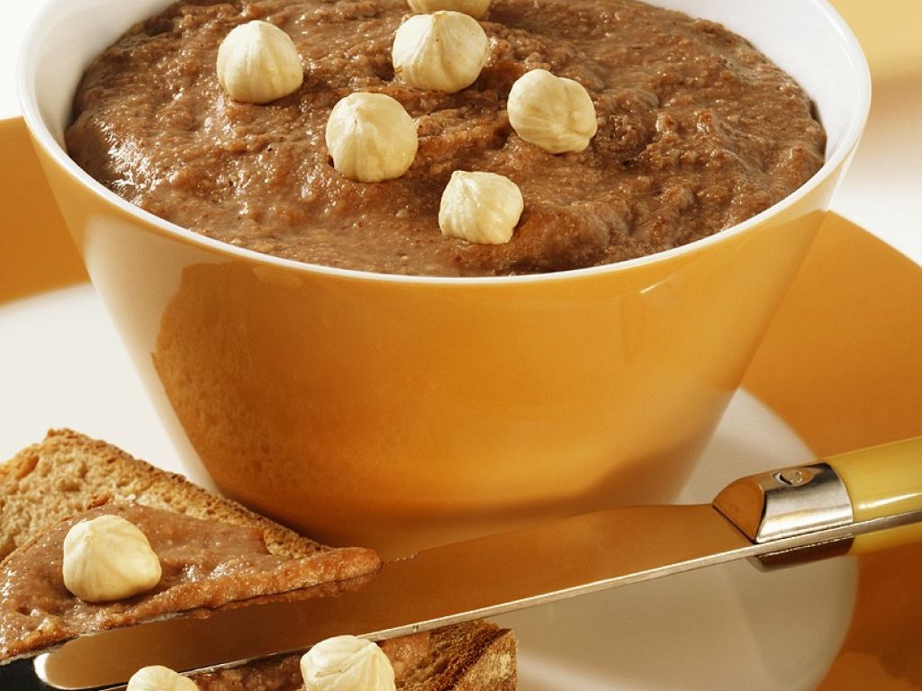 Nuss-Grieß-Aufstrich Rezept | EAT SMARTER Nuss-Grieß-Aufstrich Rezept | EAT SMARTER