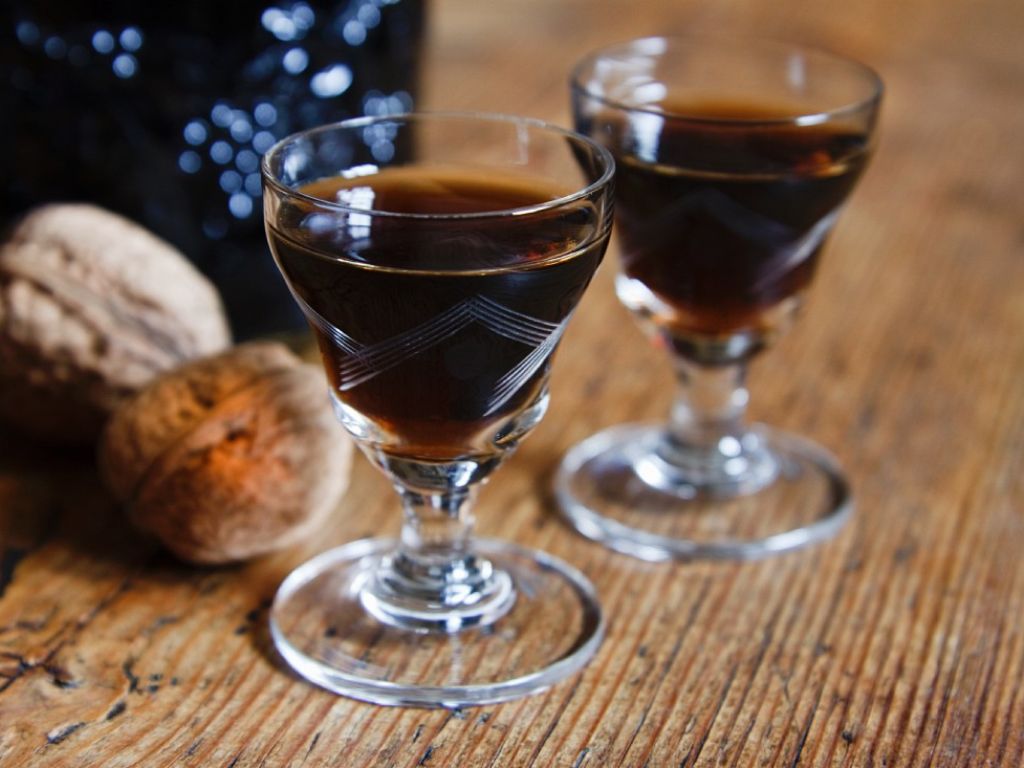 Nusslikör Rezept | EAT SMARTER