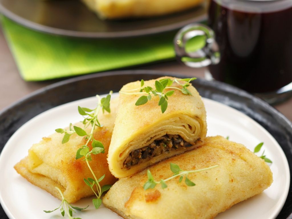 Pfannkuchen mit Pilzfüllung Rezept | EAT SMARTER