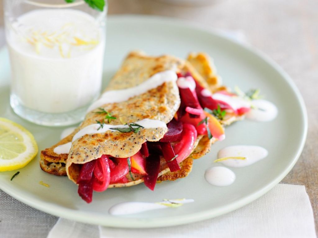 Pfannkuchen mit Rote-Bete-Füllung Rezept | EAT SMARTER