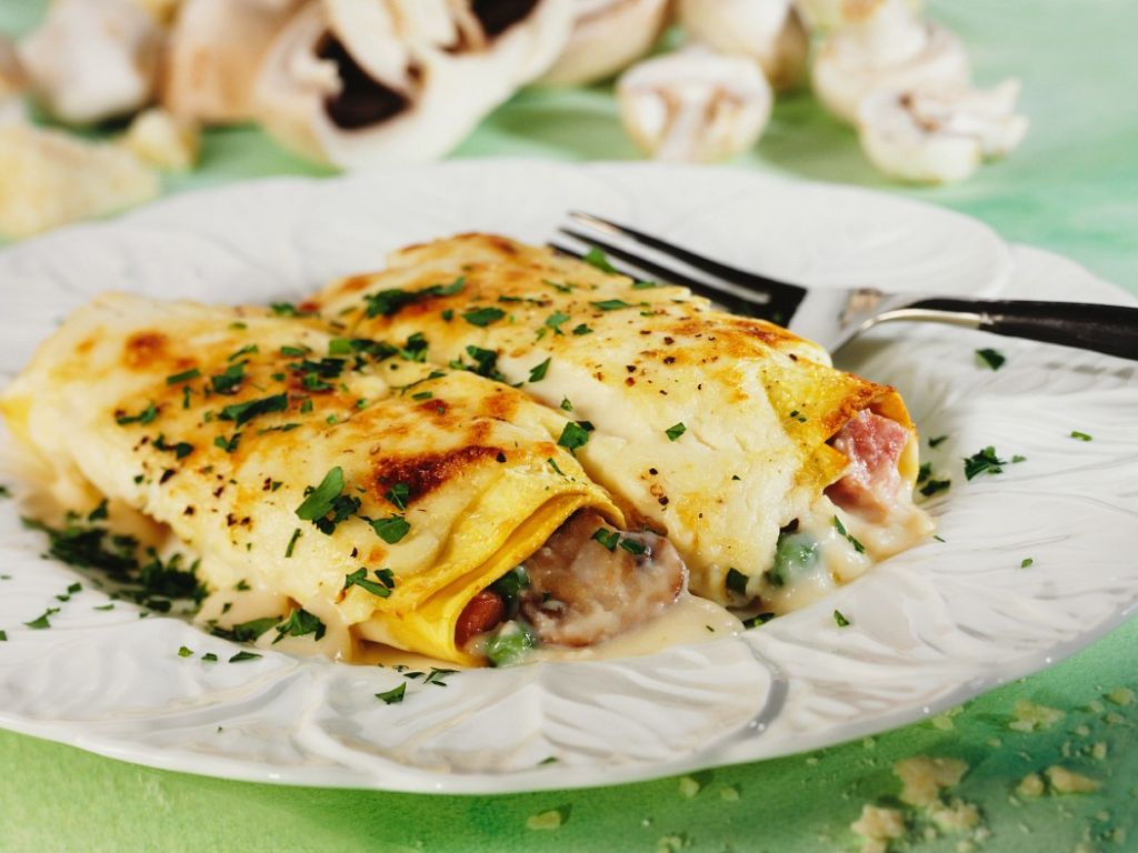 Pikanter Pfannkuchen mit Pilzen Rezept | EAT SMARTER