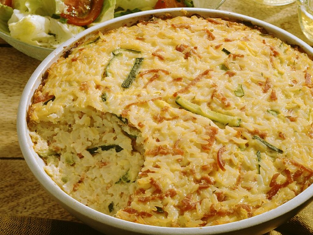 Pikanter Reisauflauf Rezept | EAT SMARTER